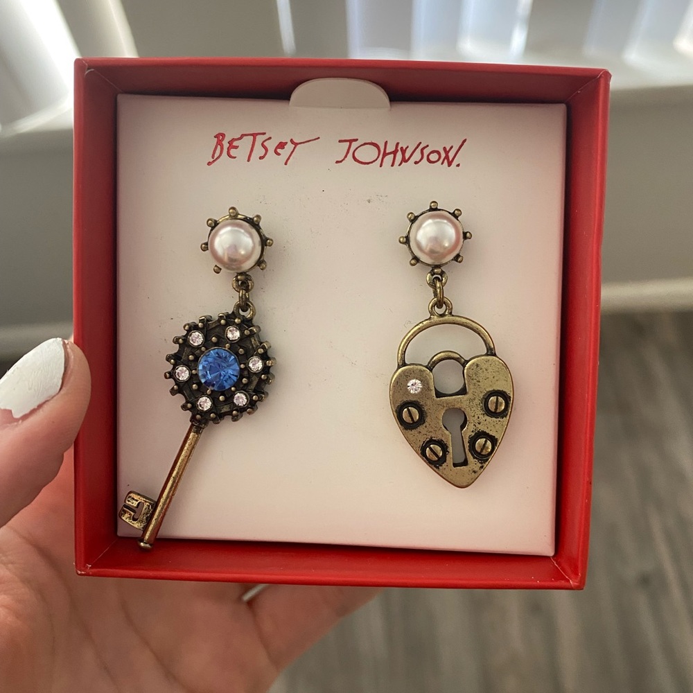 Betsey Johnson mismatch key and lock earrings- NEVER WORN STILL IN BOX